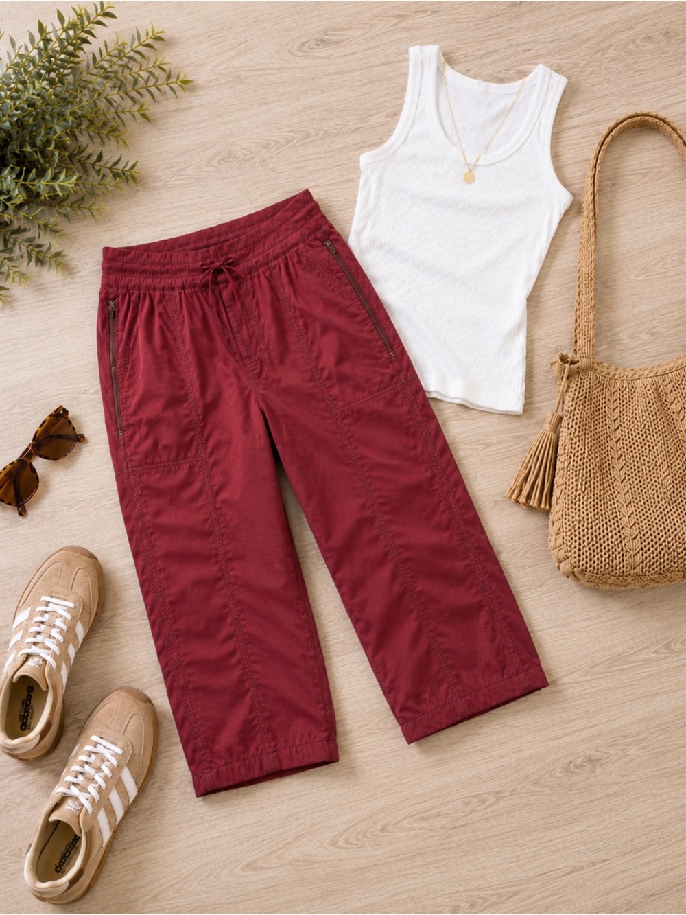 The North Face Aphrodite Capri Pants Burgundy Women’s Hiking Travel Outdoor